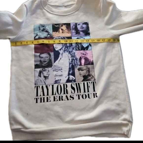 Taylor Swift Womens The Eras Tour Cream Sweatshirt S - Picture 4 of 12
